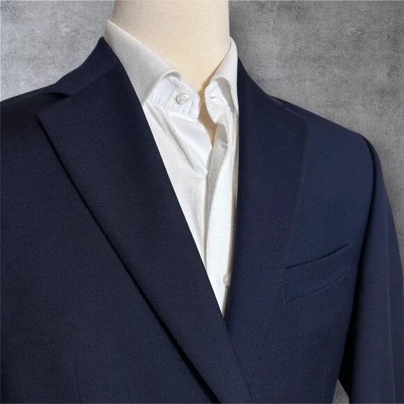 CHAPS Men’s Navy Blazer 42R 100% Wool Sport Coat Two Button Jacket Classic fit